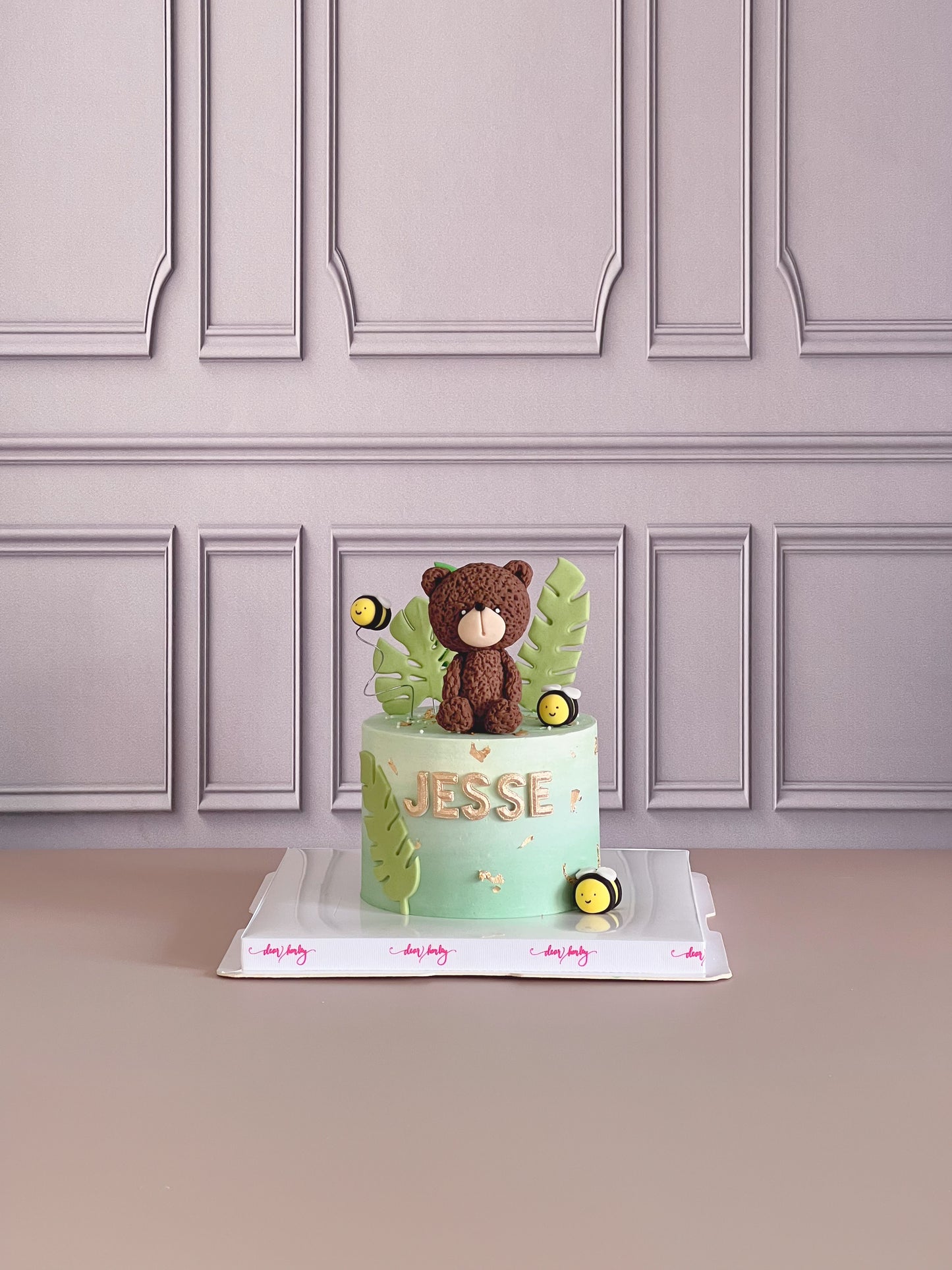 Animal with Leaf Cake