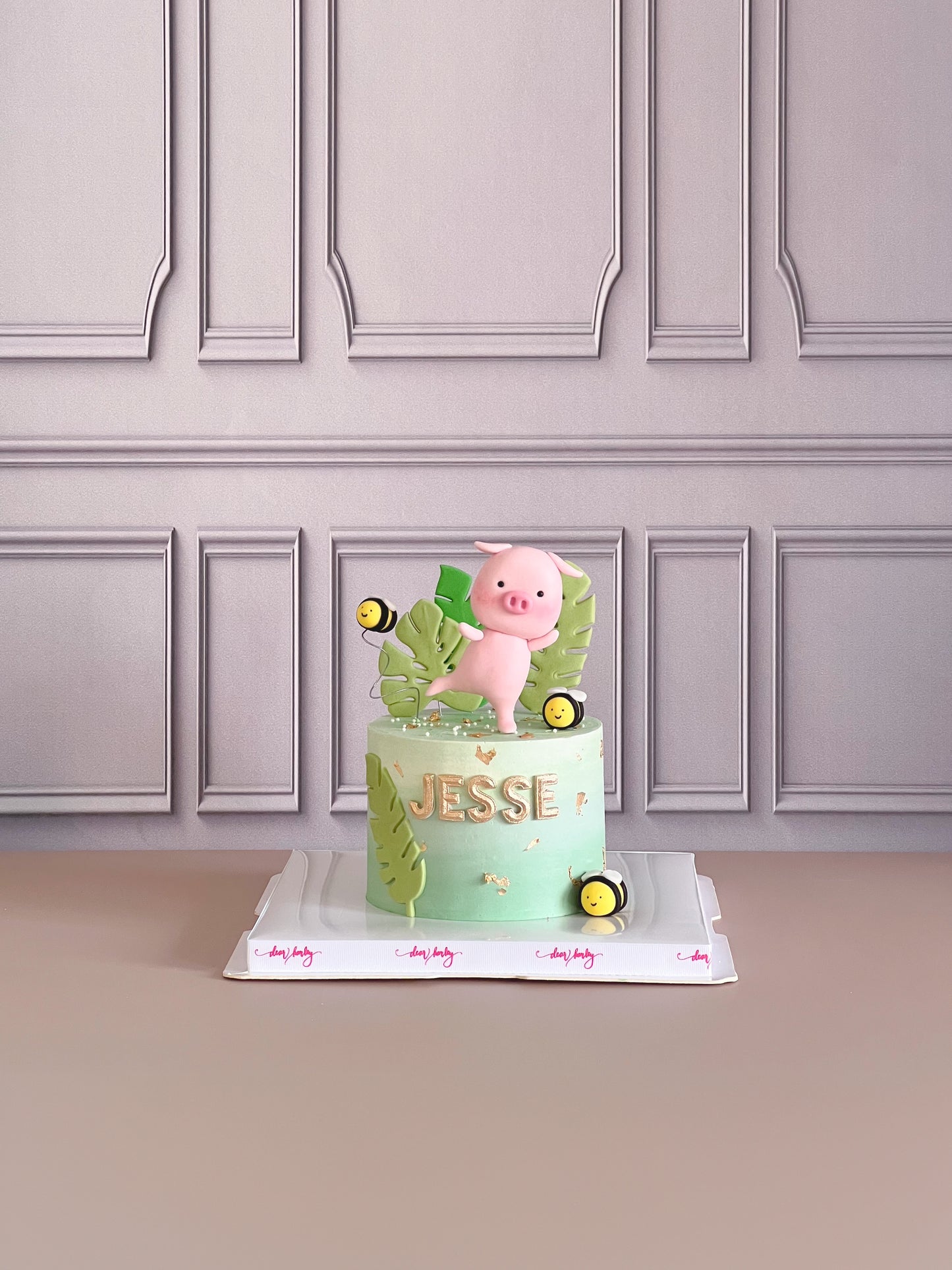 Animal with Leaf Cake